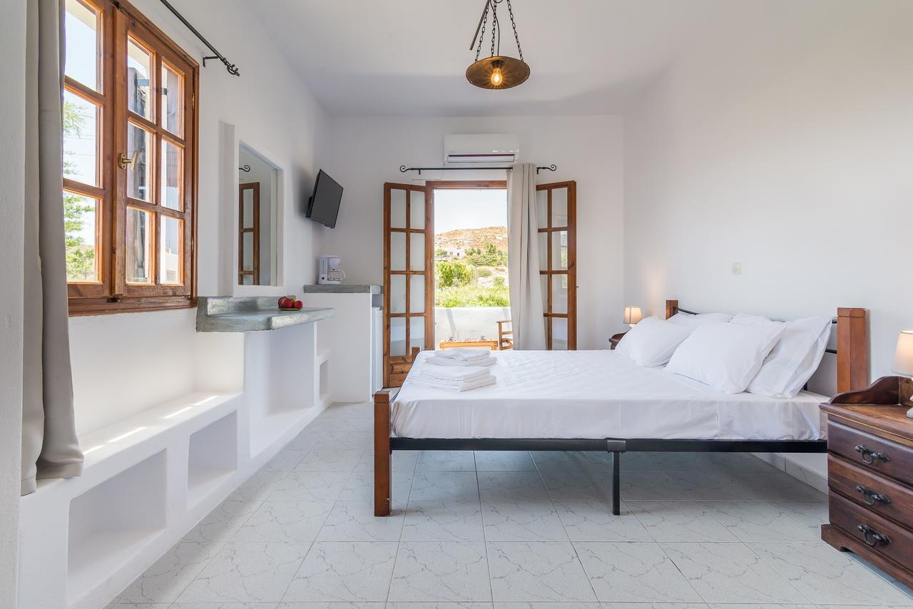 Takiss Rooms Pollonia Exterior photo