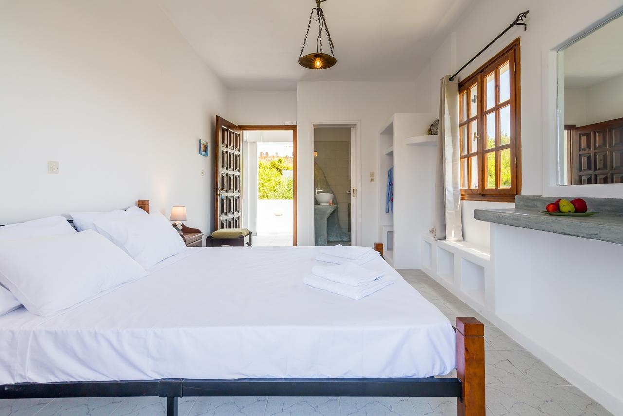 Takiss Rooms Pollonia Exterior photo